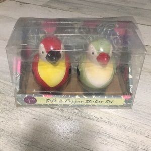 Core Home Parrots salt and pepper shakers NWT